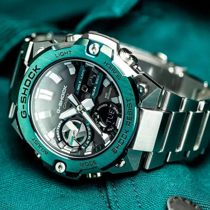 RELOJ G-SHOCK PLATEADO | G-S-233 - G-S-330-8
PARA HOMBRE