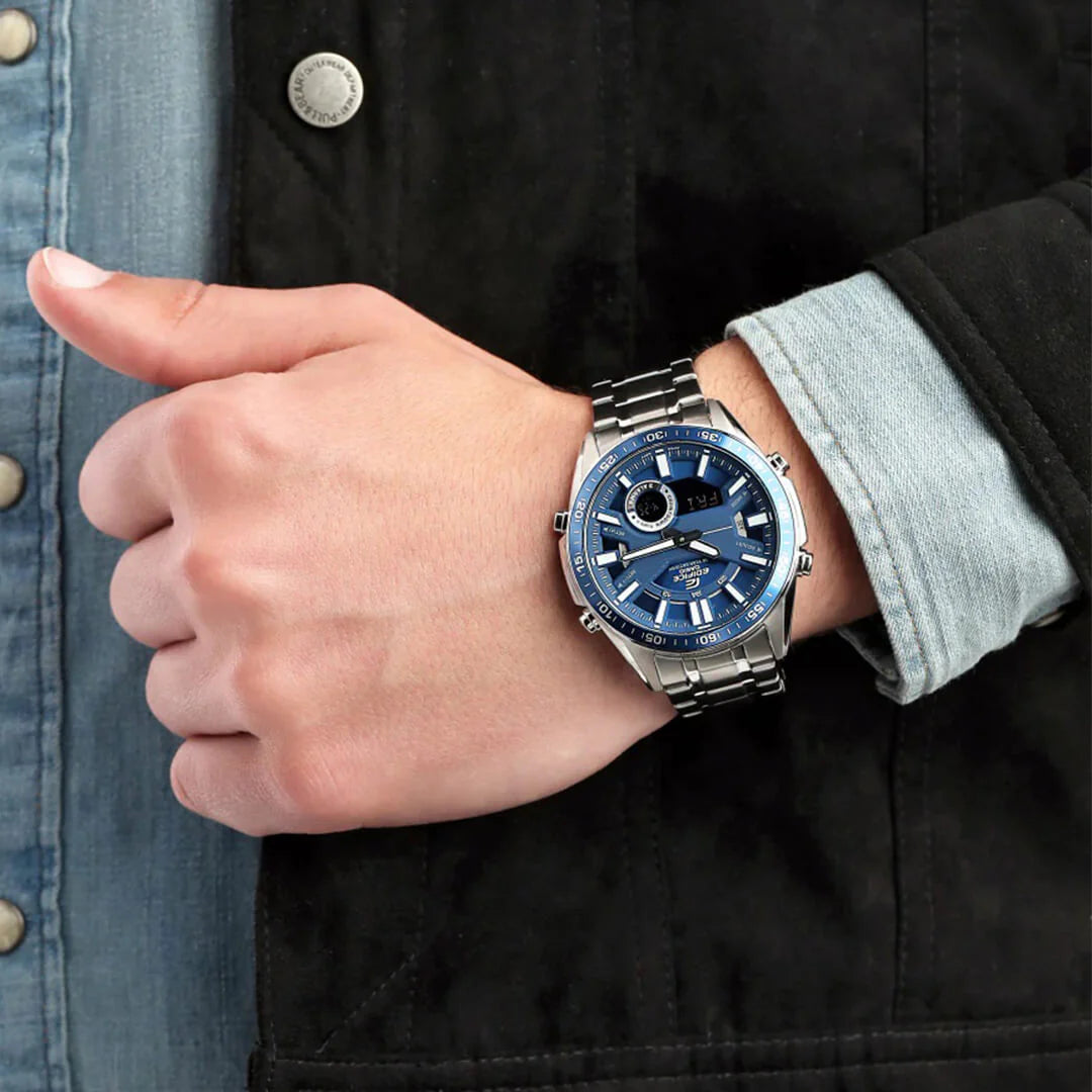 Reloj Casio Edifice EFV-C100D-2AV para hombre en muñeca con dial azul y correa de acero inoxidable