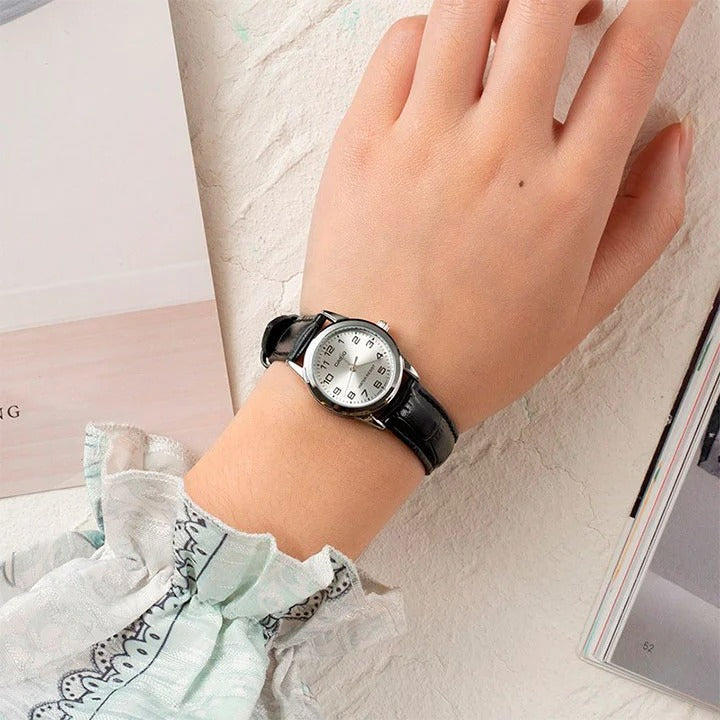 RELOJES CASIO ORIGINALES DE CUERO PARA PAREJA DE COLOR NEGRO | CAS-204, CAS-230
